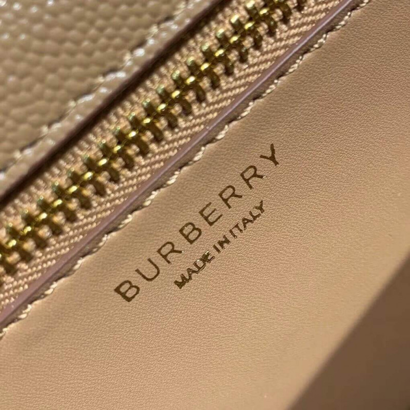 Burberry Small Grainy Leather TB Bolsa 80206411-7