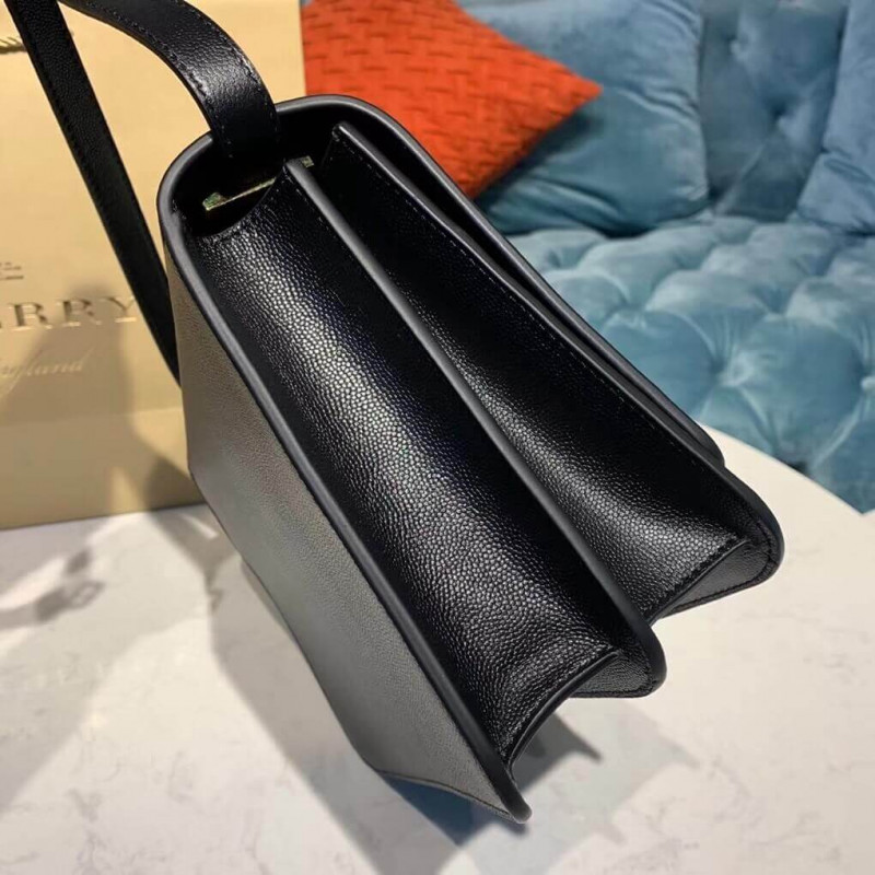Burberry Medium Grainy Leather TB Bolsa 80193431-2