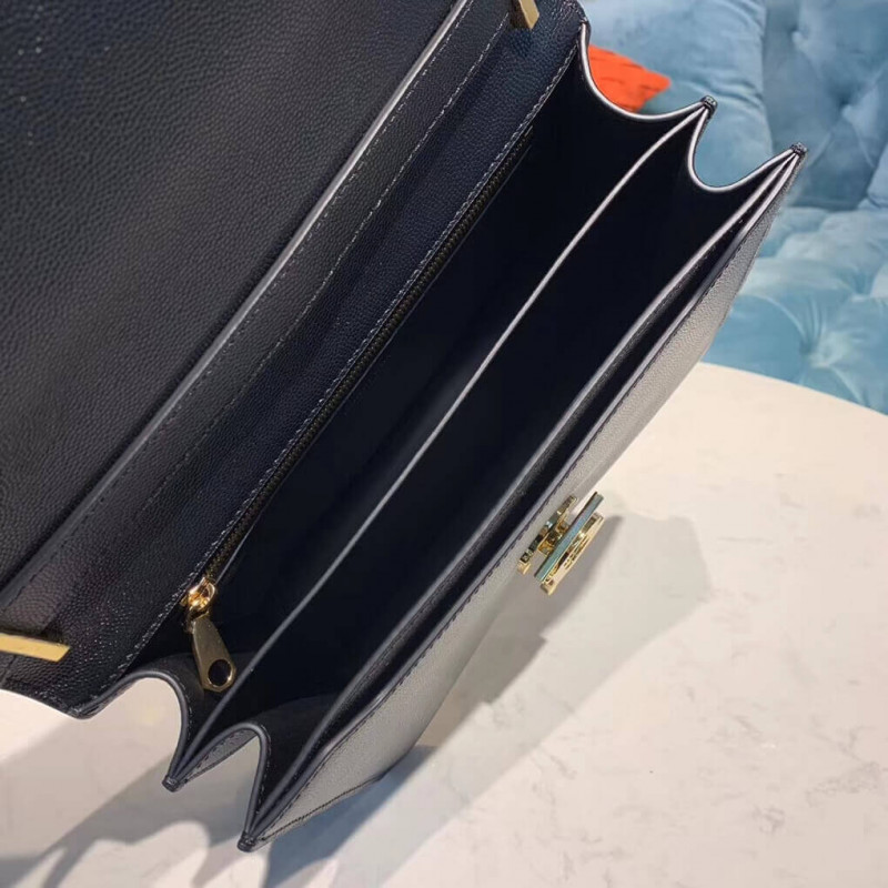 Burberry Medium Grainy Leather TB Bolsa 80193431-8