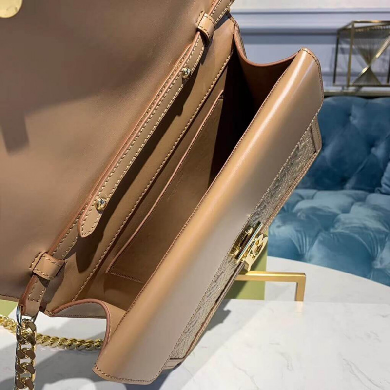 Burberry pequeño Monograma acolchado TB Envolvente Clutch 80159801-8
