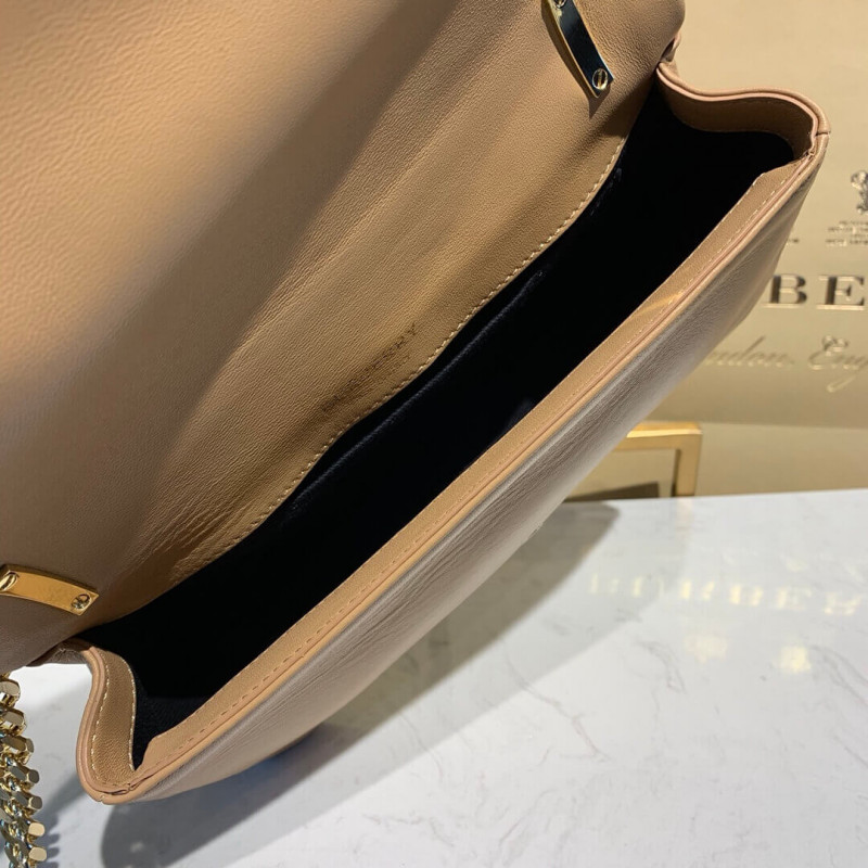 Burberry pequeña Bolsa Lola de piel de cordero acolchado 80208481-8