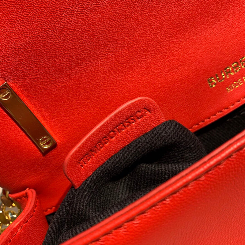 Burberry pequeña Bolsa Lola de piel de cordero acolchado 80208491-7
