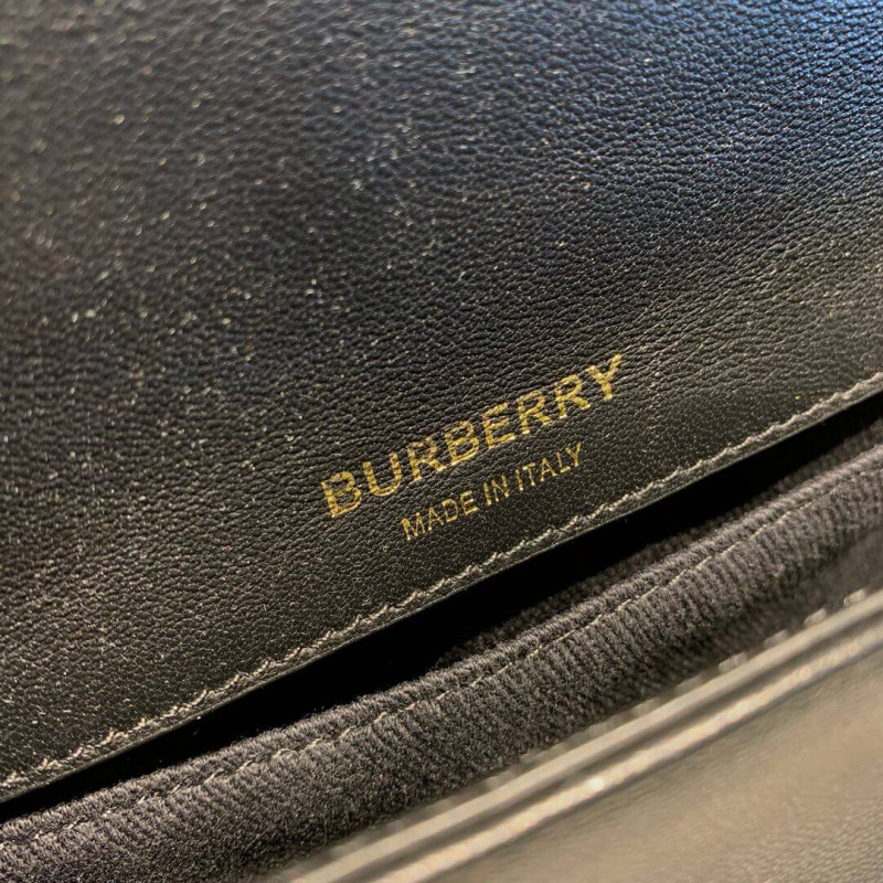 Burberry pequeña Bolsa Lola de piel acolchada 80214921-6