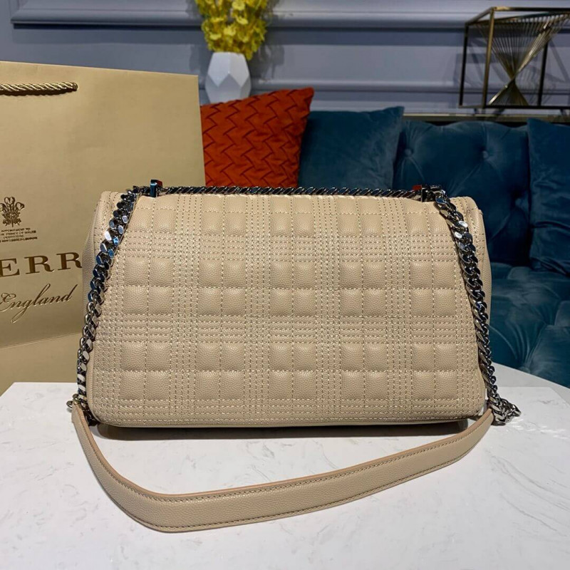 Burberry Medium acolchado Camera de piel de piel 80224971-2