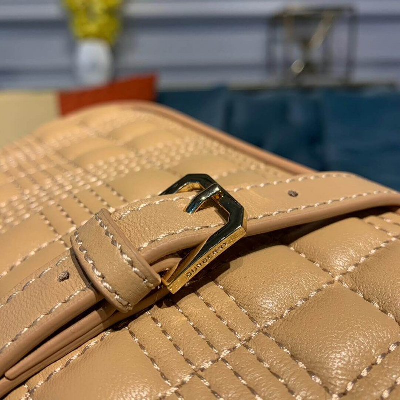 Burberry Acolchado Camera de piel de cordero 80223961-5