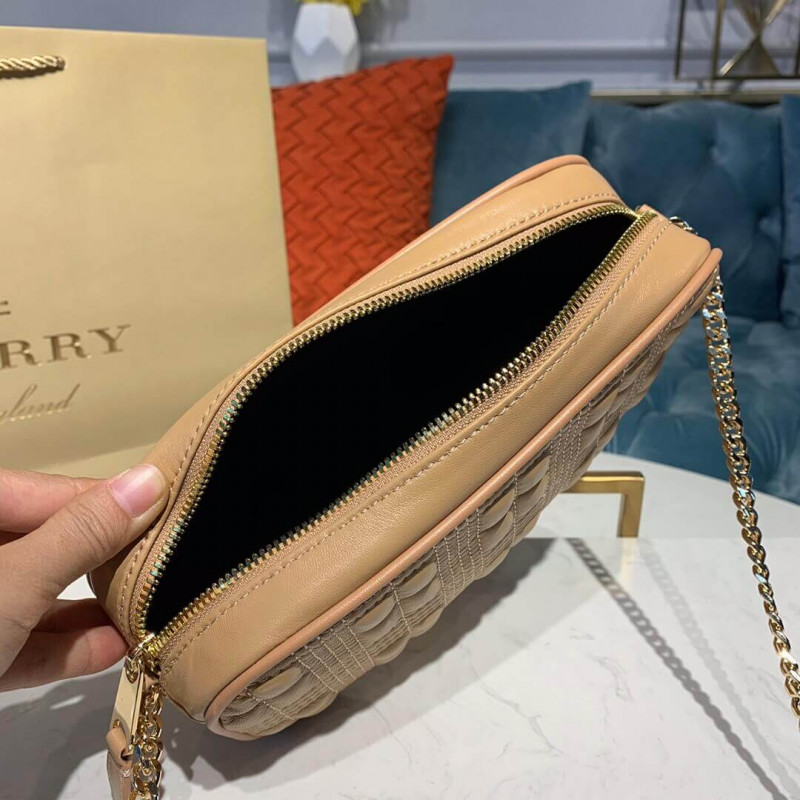 Burberry Acolchado Camera de piel de cordero 80223961-8