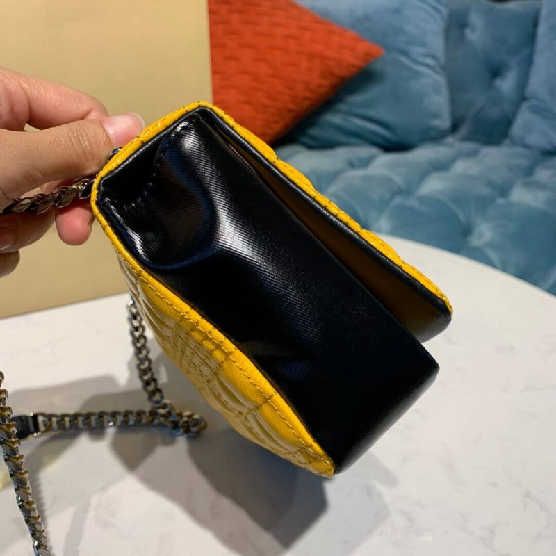 Burberry Small Horseferry Impresión acolchada Lola Bolsa 80213081-2