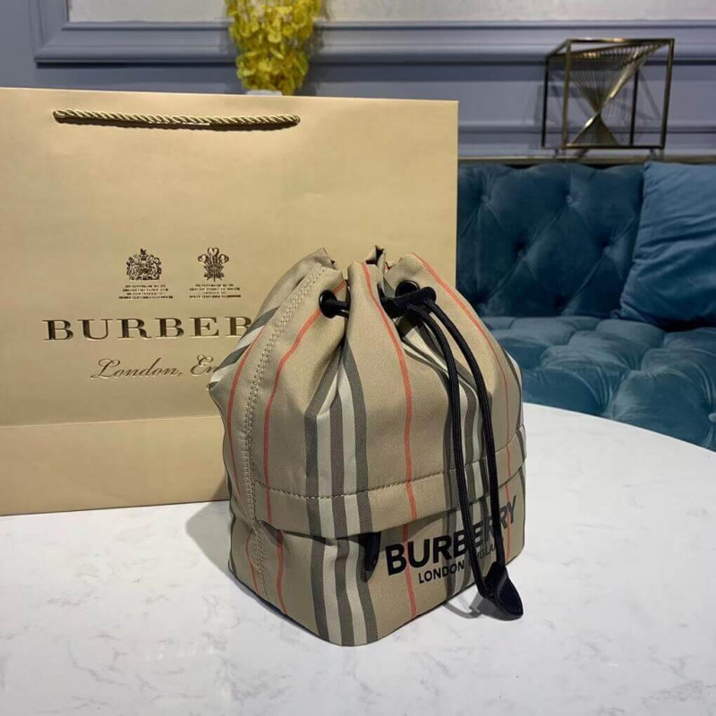 Burberry Logo Impresión Icono Stripe Nylon Drawcord Pouch 80267371-1