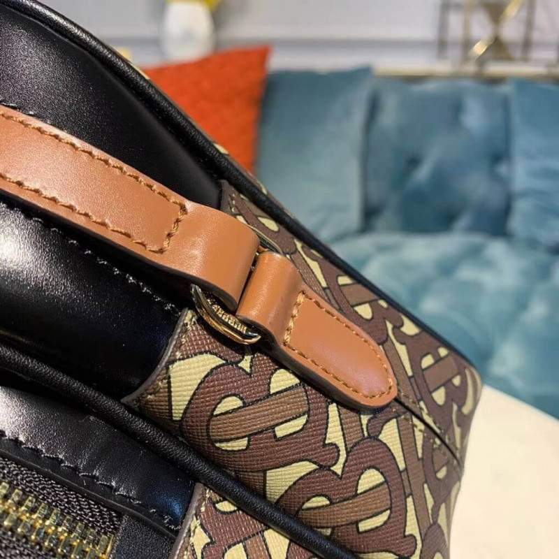 Burberry Medium Monogram Stripe E-Canvas Camera Bolsa 80193761-6