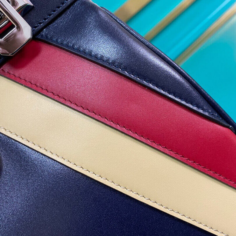 Gucci Zumi Cuero liso con rayas Bolsas de mango superior pequeño 569712-7