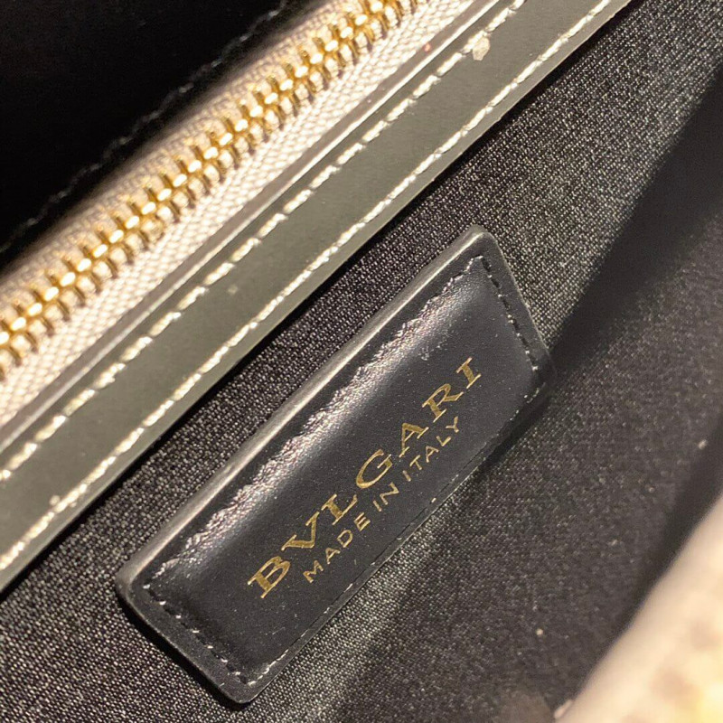 BVLGARI SERPENTI Forever Shoulder Bolsa 28 cm en plata Metálica 35106-7