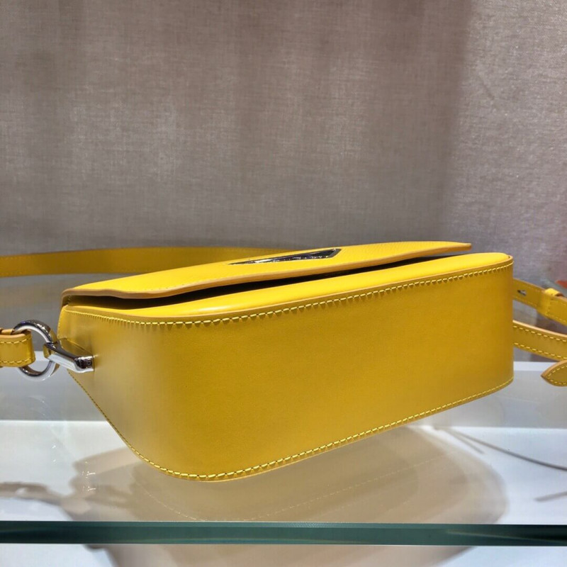 Bolso de hombro de cuero Prada Saffiano 1BD249-6