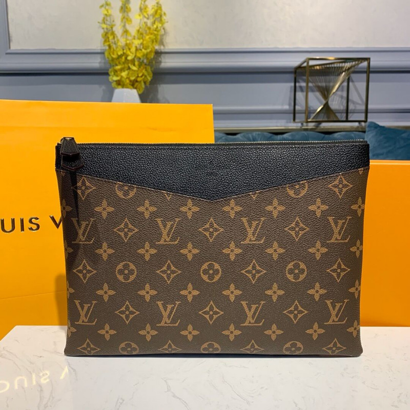 Louis Vuitton Monogram Canvas Daily Pouch M62942-1