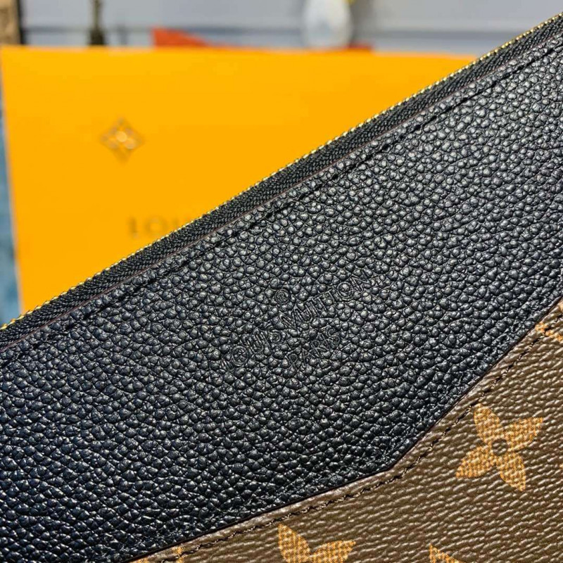 Louis Vuitton Monogram Canvas Daily Pouch M62942-4