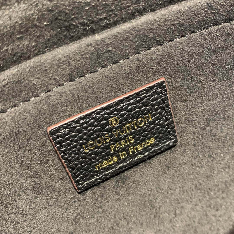Louis Vuitton Monogram Canvas Daily Pouch M62942-8
