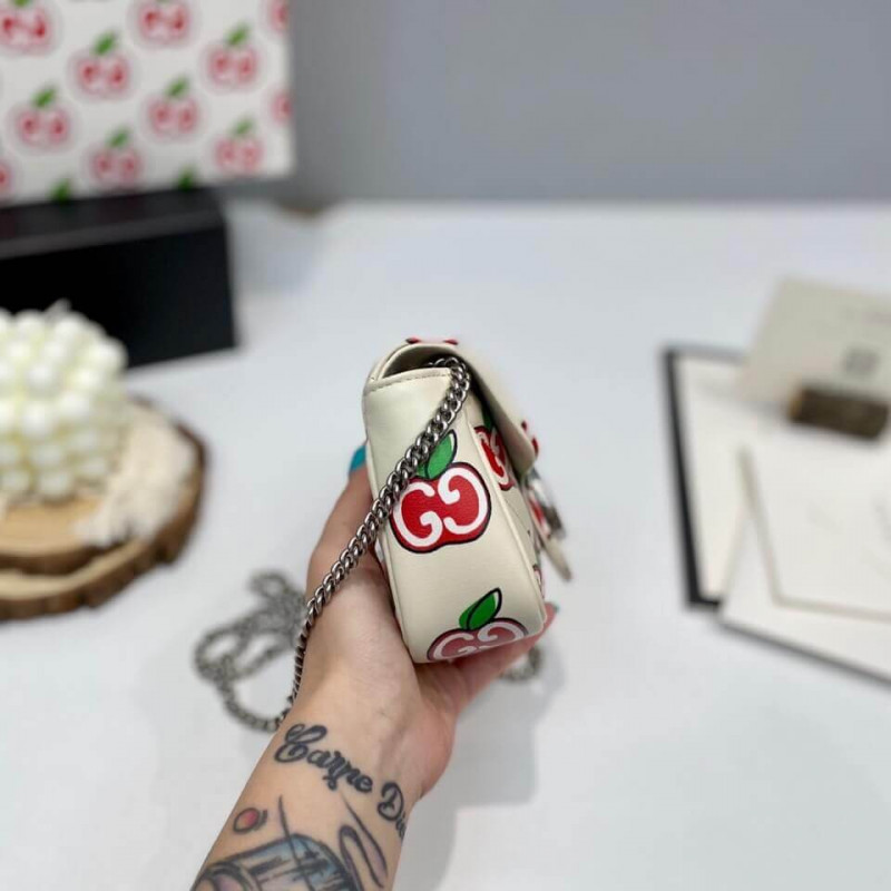 Gucci GG Apple Print Super Mini Bolsa 476433-10