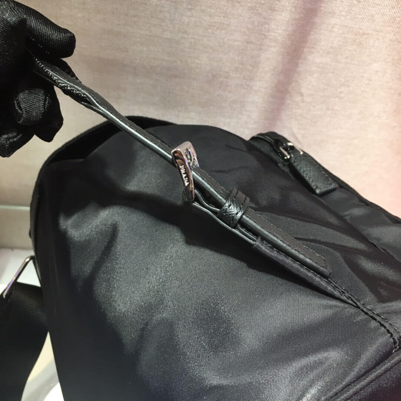 Mochila de cuero Prada Nylon y Saffiano 1BZ005-6