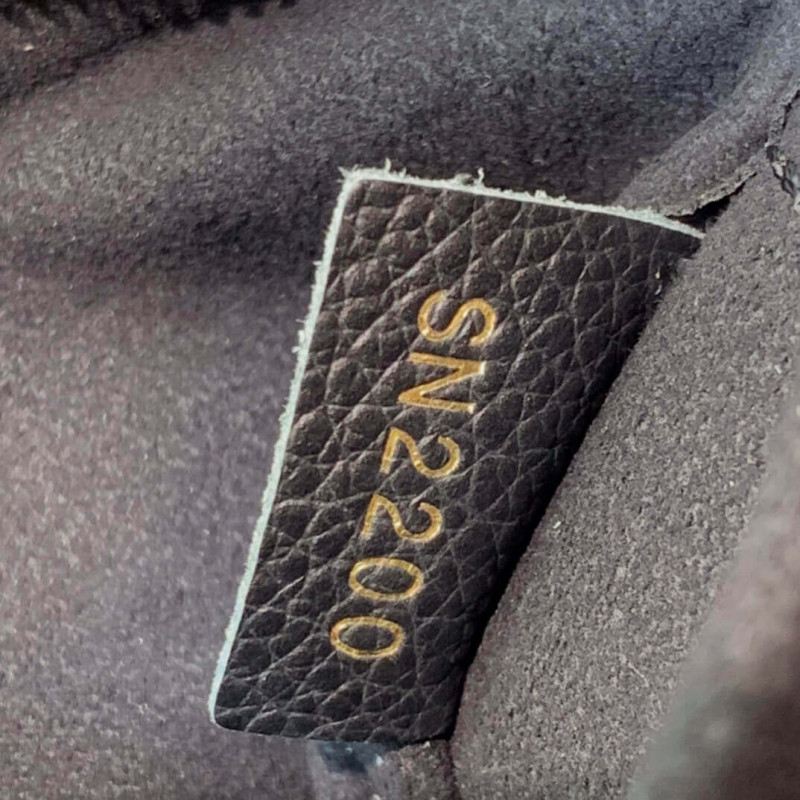 Louis Vuitton Monogram Empreinte Leather Multi Pochette AccessOires M44813-9