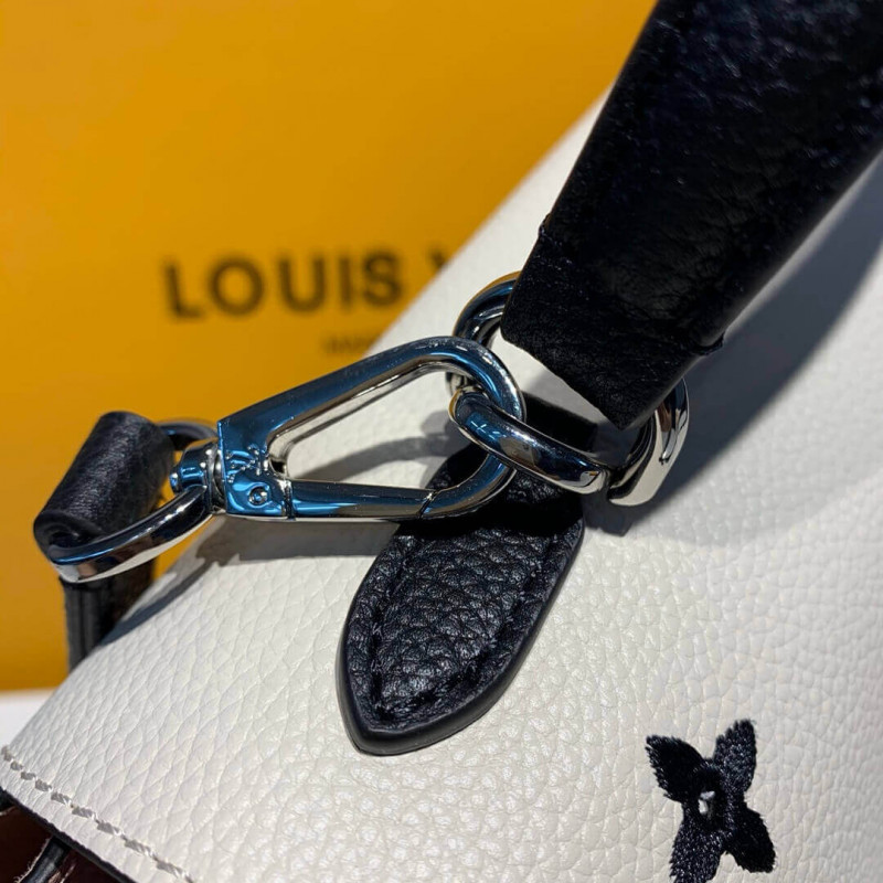 Louis Vuitton Lockme Ever BB M53952-11