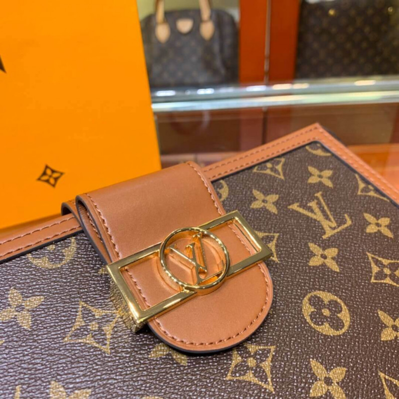 Louis Vuitton Pochette Dauphine M69184-4