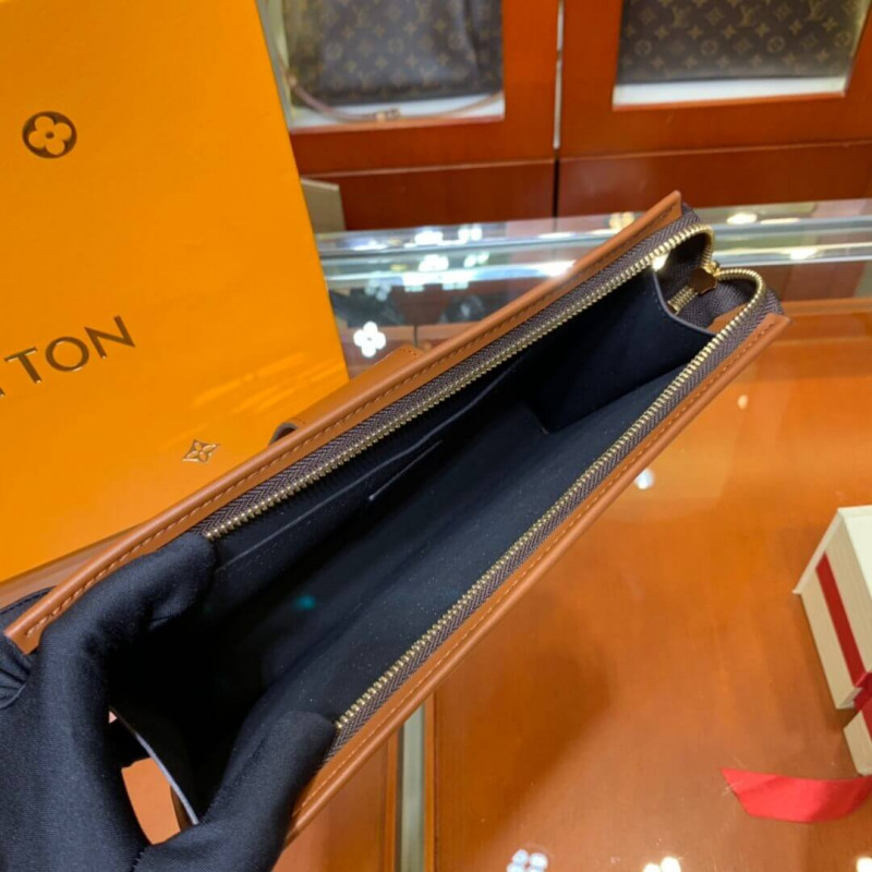 Louis Vuitton Pochette Dauphine M69184-9