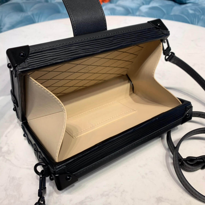 Louis Vuitton Petite Malle M55859-12
