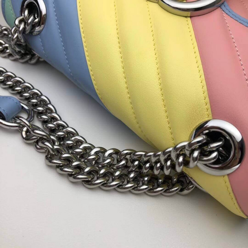 Gucci GG Supreme Mini Bolsa en pastel y arcoiris 446744-7