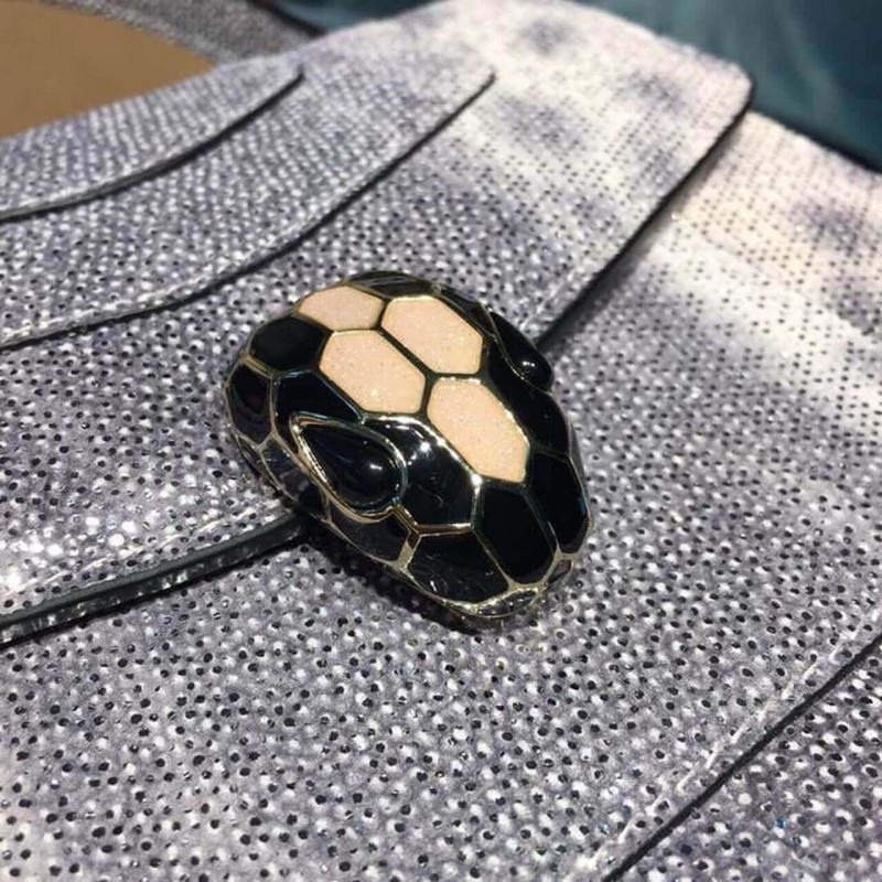 Bvlgari Serpenti Forever Crossbody Top Many Bolsa 18 cm en la piel Karung 284537 Blanco-2