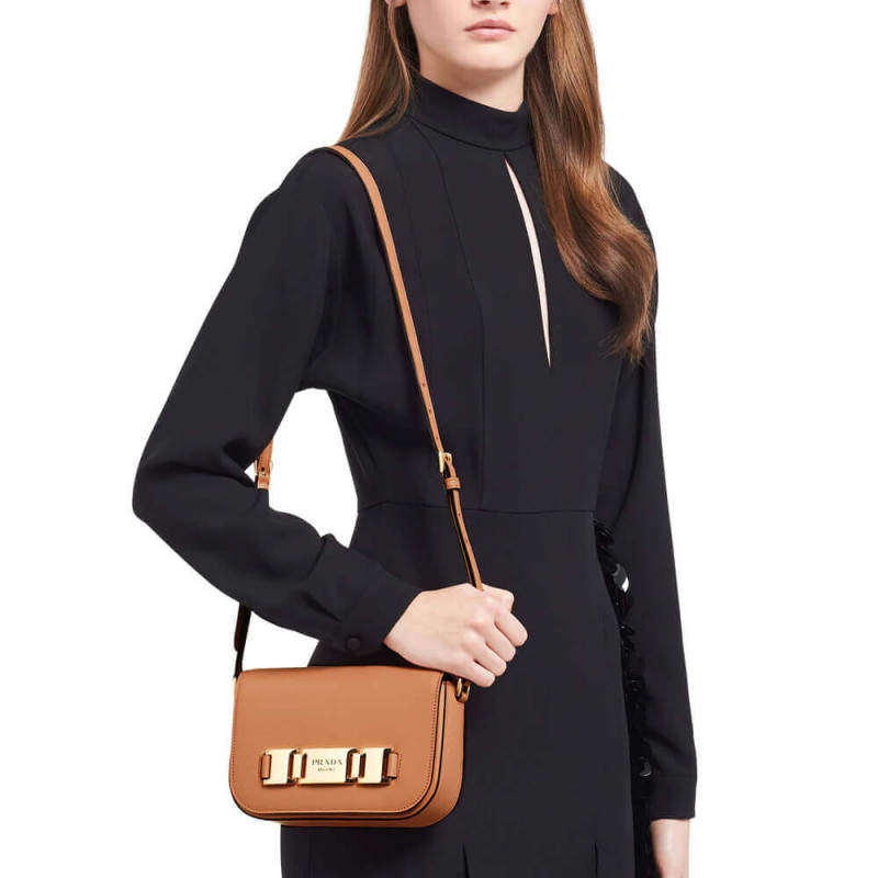 Bolso de hombro de cuero de pantorrilla prada 1BD244-1