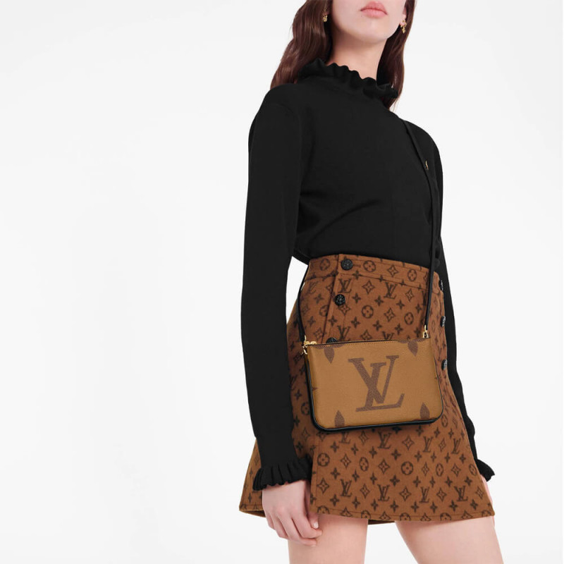 Louis Vuitton Monogram Double Zip Pochette M69203-1