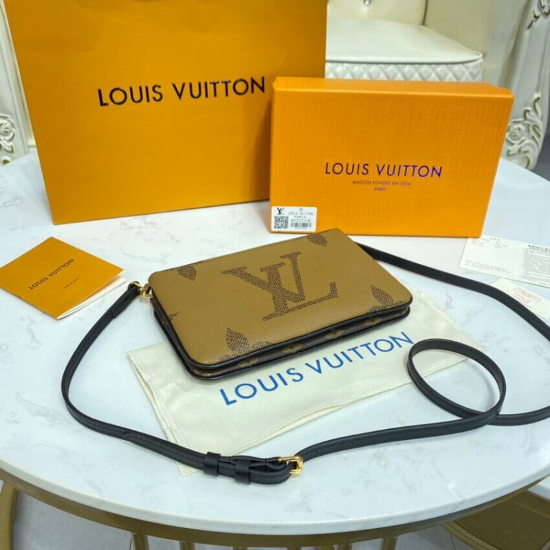 Louis Vuitton Monogram Double Zip Pochette M69203-6