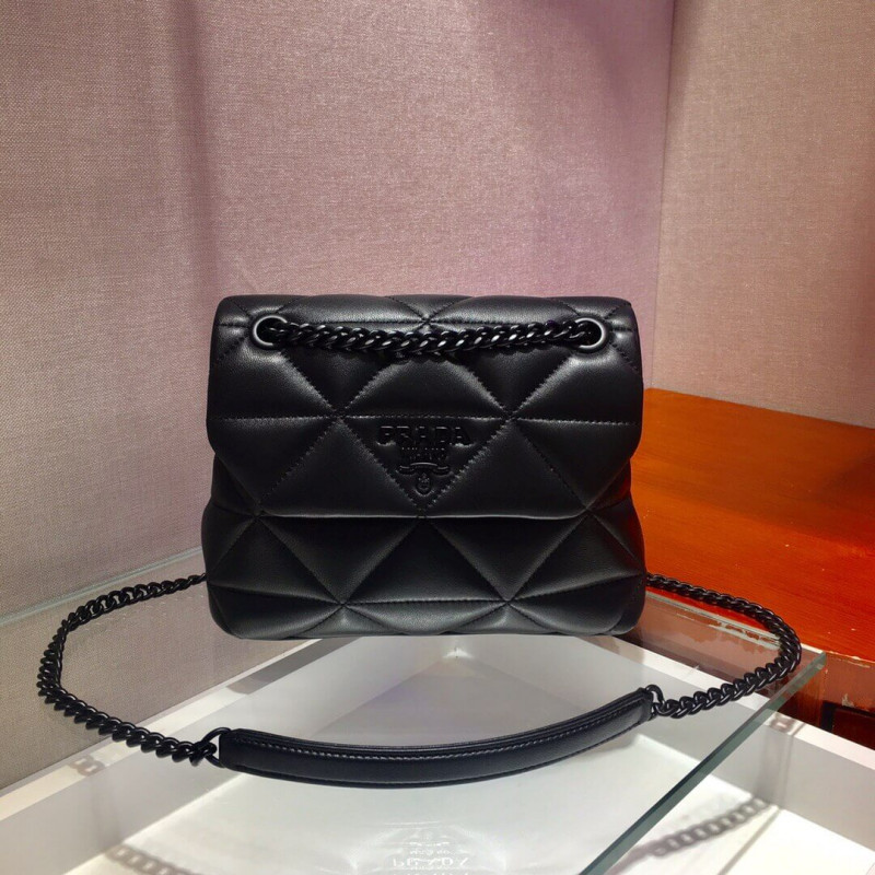Bolsa de espectro de cuero Nappa de Prada Small Nappa 1BD233-2