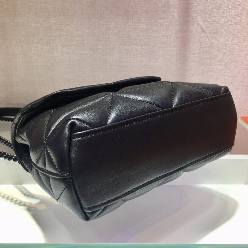 Bolsa de espectro de cuero Nappa de Prada Small Nappa 1BD233-5