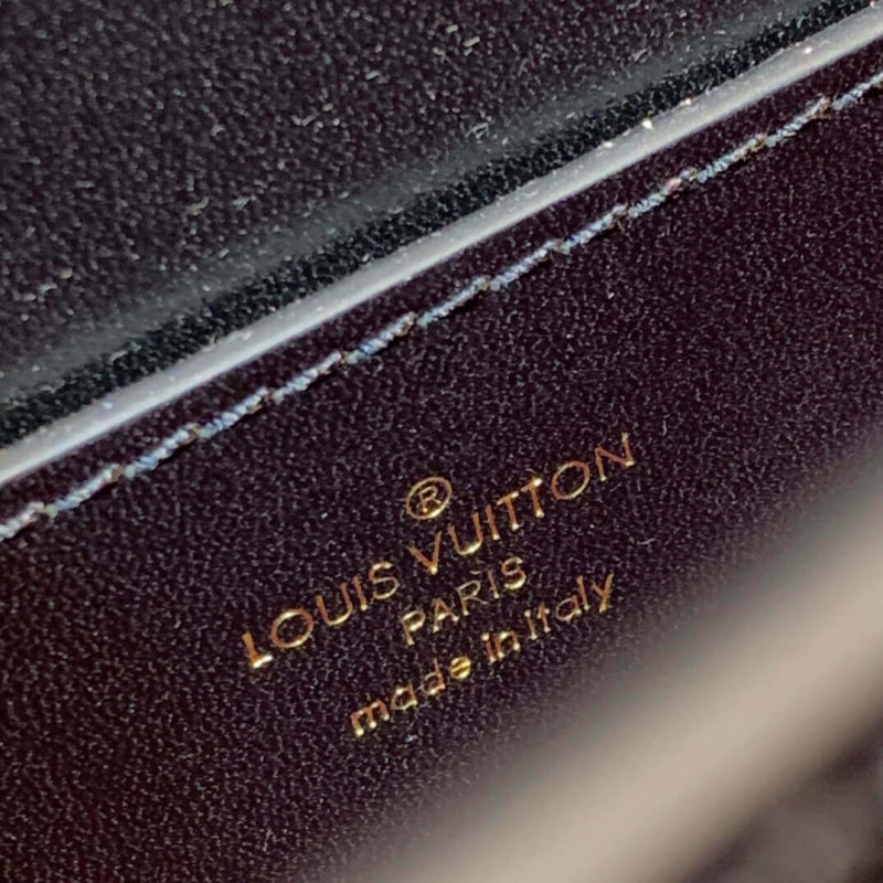 Louis Vuitton LV Pont 9 M55948-15