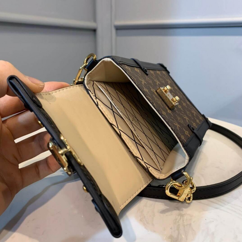 Louis Vuitton VERTICAL TUNK POCHETTE M63913-10