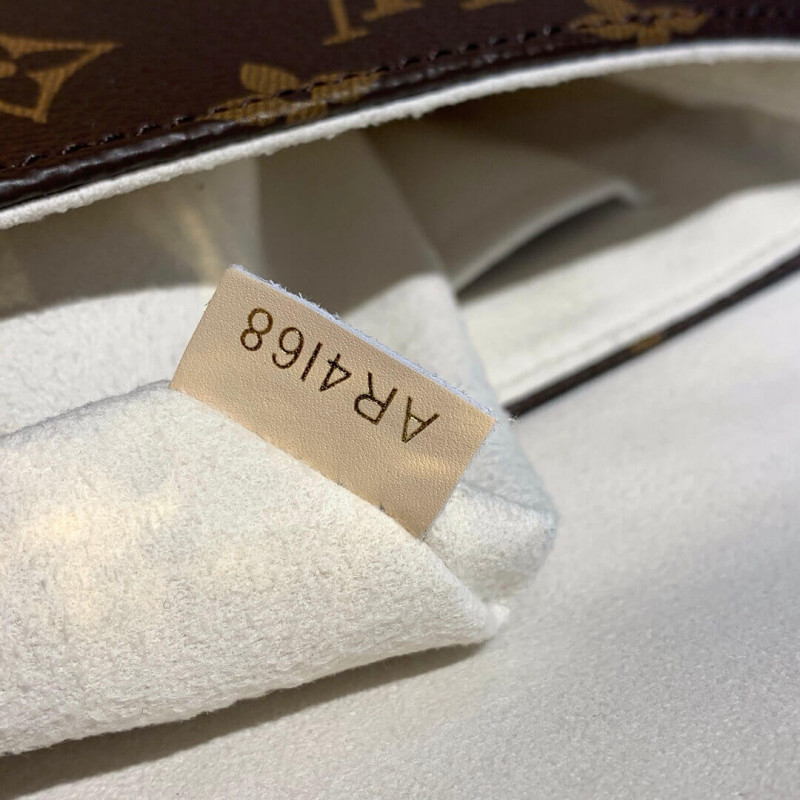 Louis Vuitton Monogram Leather Locky BB M45155-10