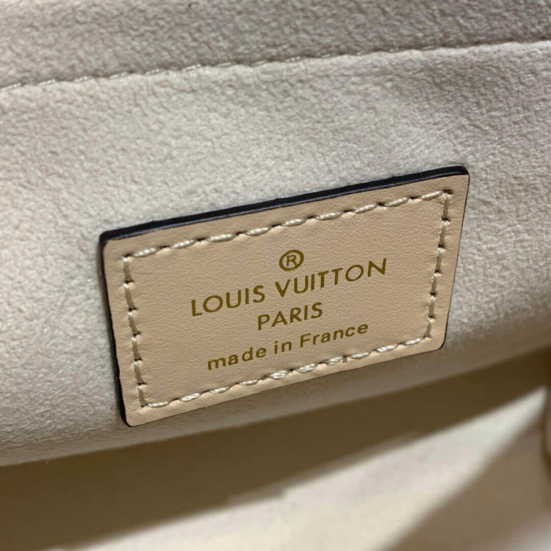 Louis Vuitton Monogram Leather Locky BB M45155-11