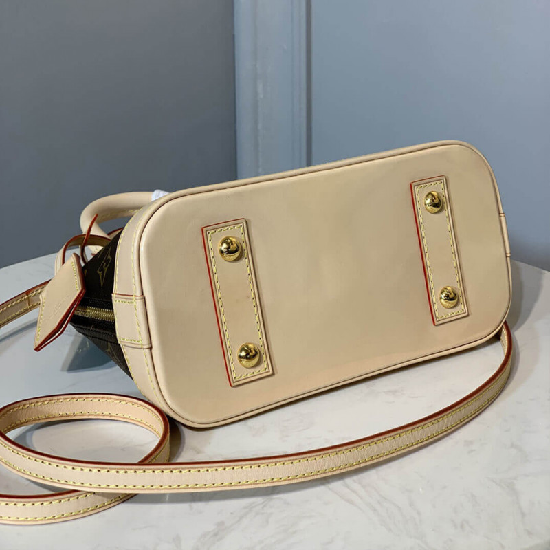 Louis Vuitton Alma BB con pegatinas M53152-7