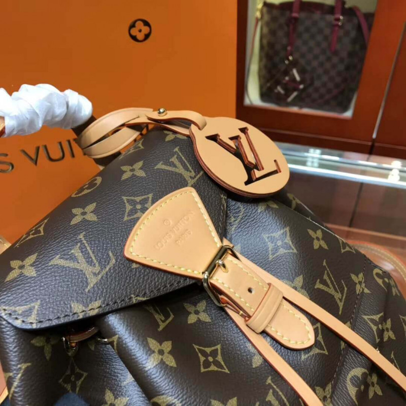 Louis Vuitton Monogram Canvas Sperone BB M45638-2