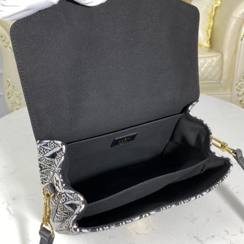 Louis Vuitton desde 1854 Pochette Metis M57272-11