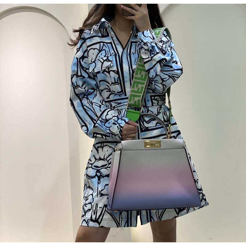 Fendi se graduó en color Peekaboo 8BN290-3