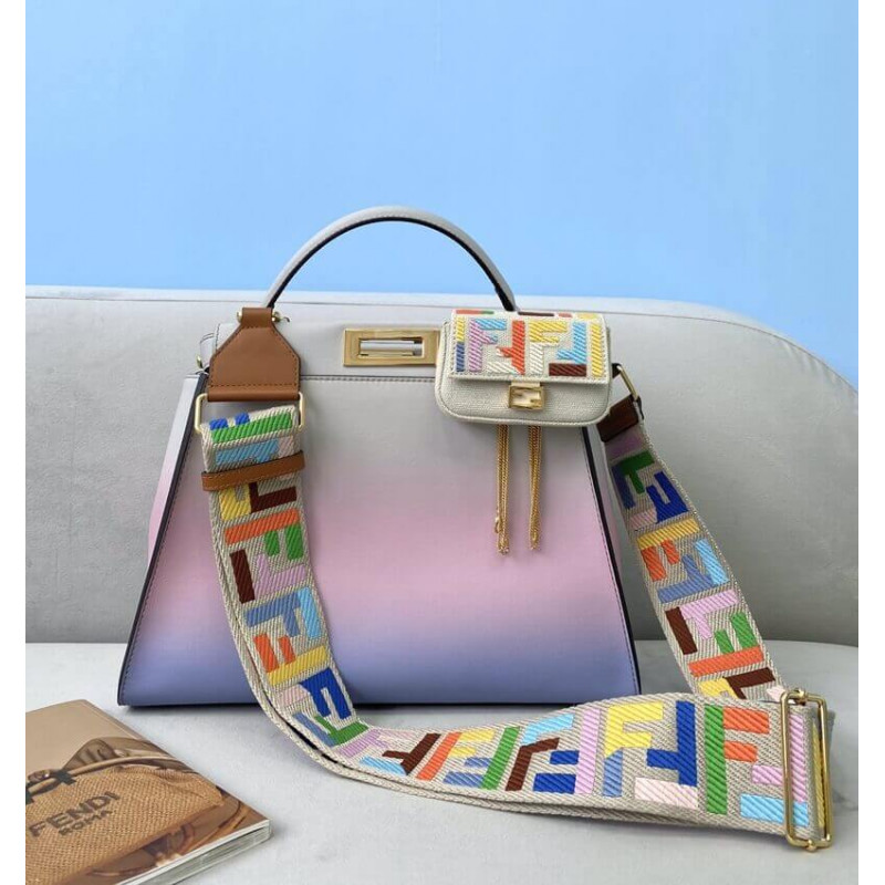 Fendi se graduó en color Peekaboo 8BN290-8