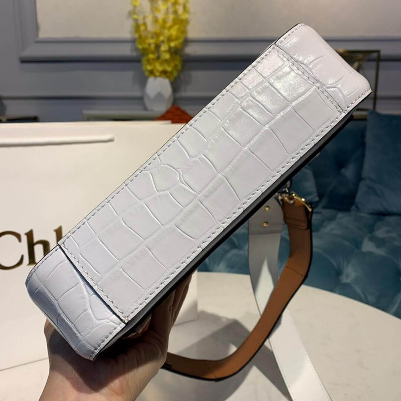 Chloe C Bolsa de doble transporte pequeña en Croco en relieve A871-3