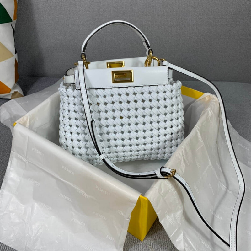 Fendi Peekaboo icónico Mini de cuero Interlace Bolsa 8bn244-3