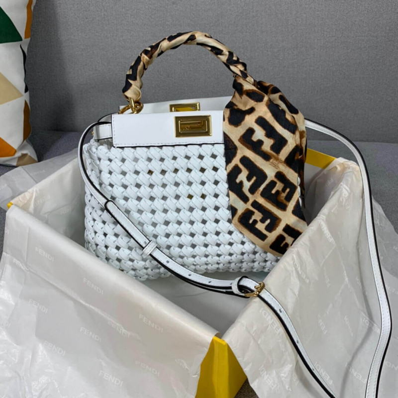 Fendi Peekaboo icónico Mini de cuero Interlace Bolsa 8bn244-4