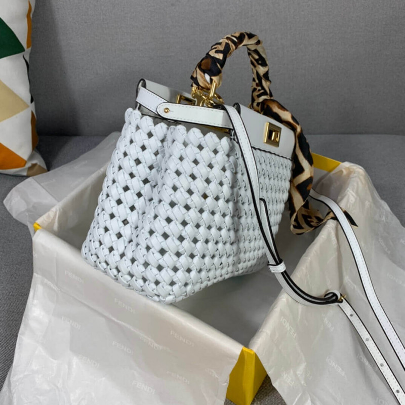 Fendi Peekaboo icónico Mini de cuero Interlace Bolsa 8bn244-5