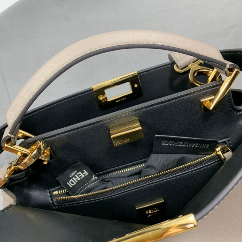 Fendi Peekaboo icónico esencialmente 8BN302-11