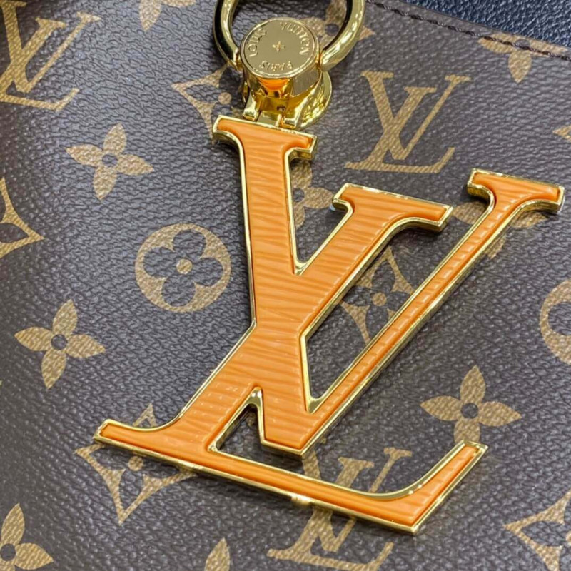 Louis Vuitton Monogram Canvas LV Riverside M40135-6