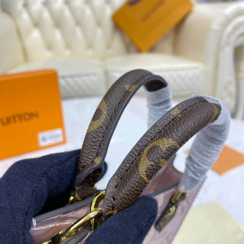 Louis Vuitton Petit Sac Plat M90564-6