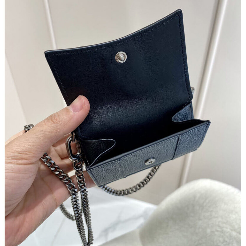billetera de cuero con correa de cadena de arena negra de Balenciaga-4